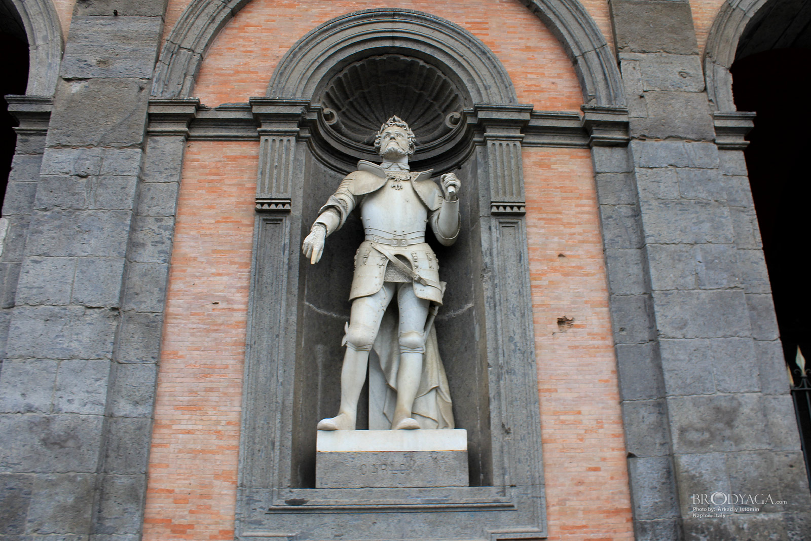 Carlo V d'Asburgo, Palazzo Reale, Naples